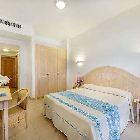 Dei Pini Hotel 4*