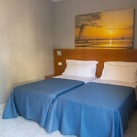 Dei Pini Πόρτο Εμπέντοκλε