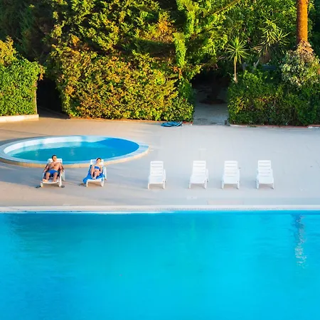 Dei Pini Πόρτο Εμπέντοκλε