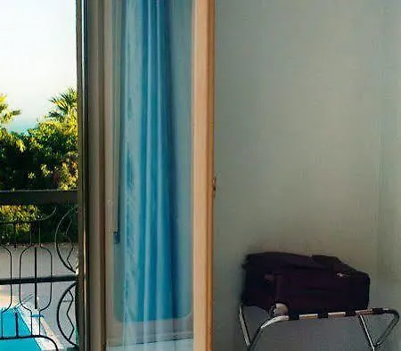 Dei Pini פורטו אמפדוקלה